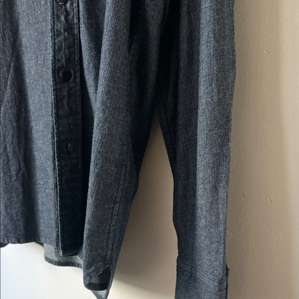 Levi's Men's Dark Blue Casual Button Down Shirt Organic Cotton Men’s Medium NWT